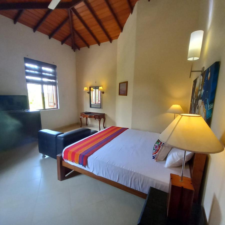 Crown Hills Kandy Inn Exteriér fotografie