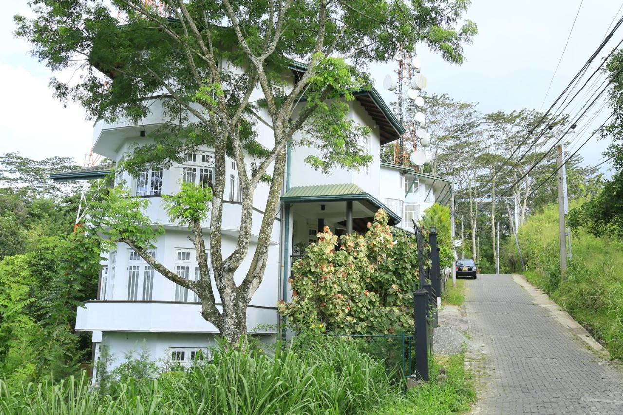 Crown Hills Kandy Inn Exteriér fotografie