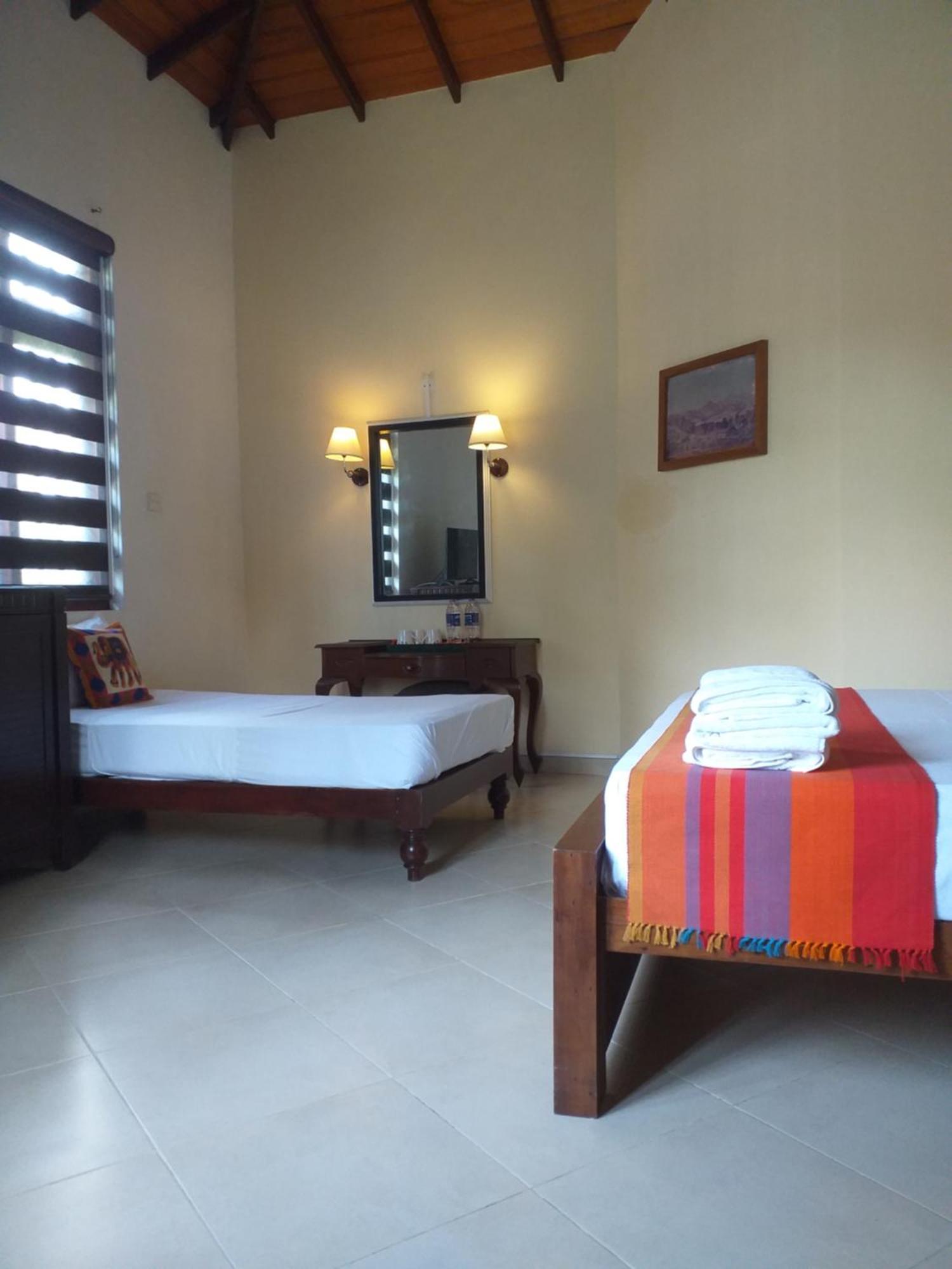 Crown Hills Kandy Inn Exteriér fotografie