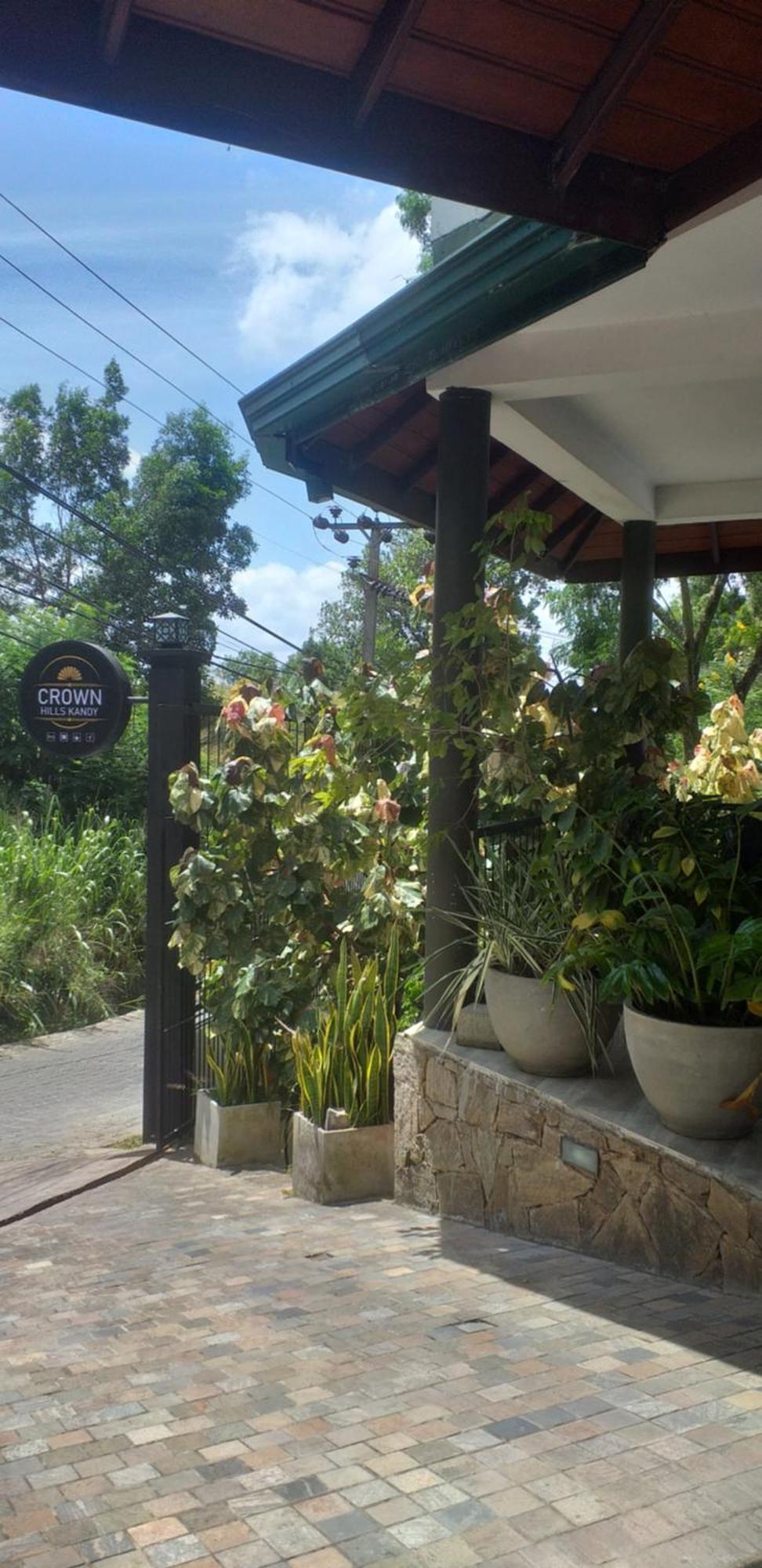 Crown Hills Kandy Inn Exteriér fotografie